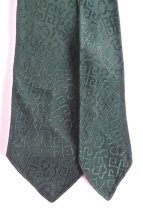 Silk necktie