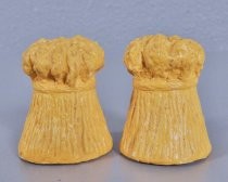 Two sheaves of wheat salt & pepper shakers