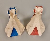 Wigwams salt & pepper shakers