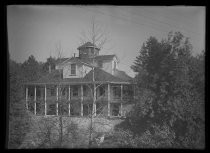 Stagecoach hotel or boarding house, near Ben Lomond