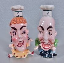 Dancing chefs salt & pepper shakers