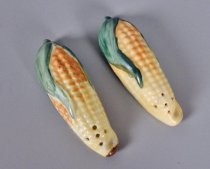 Corn salt & pepper shakers