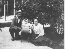 John and Nellie Hansen. Carl in carriage