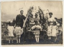 Alexander Sheriffs and children at festival