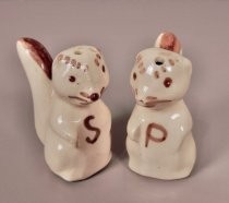 White squirrels salt & pepper shakers