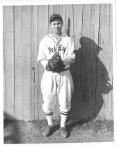 H. Long [or H. Fong], Del Rey softball player