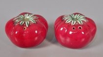 Tomatoes salt & pepper shakers