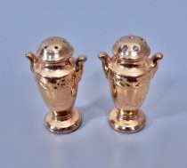 Gold urns salt & pepper shakers