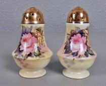 Floral salt & pepper shakers