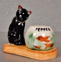 Cat and goldfish salt & pepper shakers