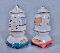 Pot belly stoves salt & pepper shakers