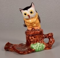 Owl on log pepper shaker