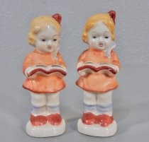 Reading girls salt & pepper shakers