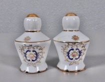 Roses salt & pepper shakers