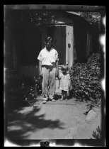 Edwards Ranch photos - Elaine and Phillis Edwards in front of house