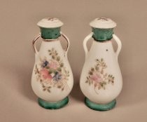 Flowery vases salt & pepper shakers