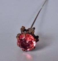 Pink rhinestone hatpin