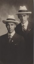 Lyndon and Howard Seefred, ca. 1916