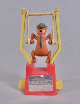 Yogi Bear Tricky Trapeze toy