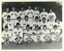 "Dellasandro & his 1940 Franco hard ball club, in Washington Park. S. Clara"