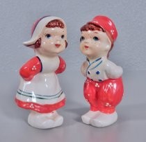 Sweethearts salt & pepper shakers