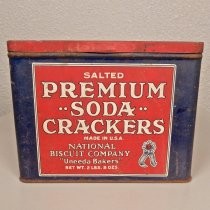 Salted Premium Soda Crackers tin