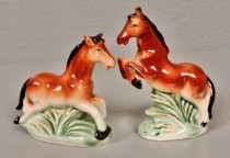 Horses salt & pepper shakers