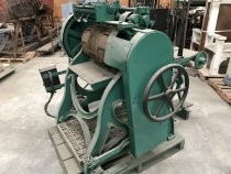 Lug box printing press