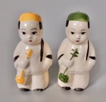 Chinese musicians salt & pepper shakers