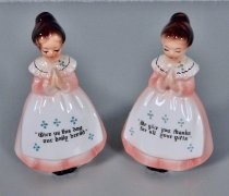 Two figures praying salt & pepper shakers