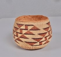 Pomo basket