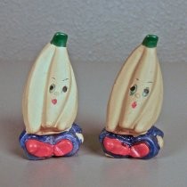 Banana heads salt & pepper shakers