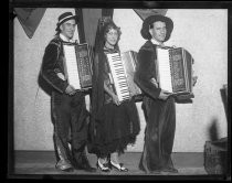 Fiesta de las Rosas accordion players