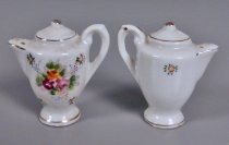 Flowery coffeepots salt & pepper shakers