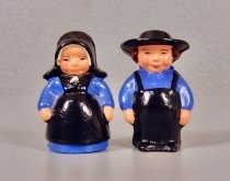 Farmer couple salt & pepper shakers