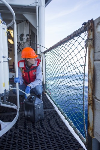 Scientists retrieve water samples from the CTD 2