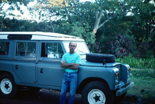 Robert Cancel with vehicle, Kasama