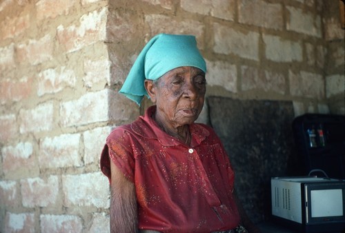 Bemba storyteller at Fele's village, Malole