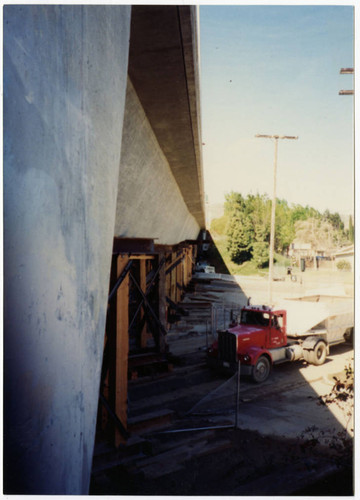 Freeway Support Beams and Construction