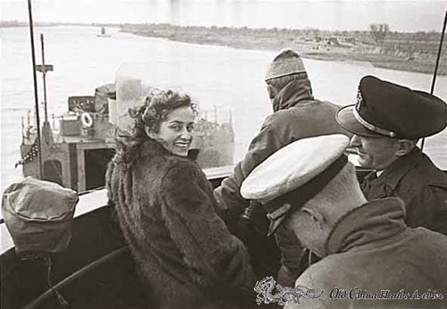 Evacuees on the bridge of the LSM (Landing Ship Medium), Tientsin, 1946