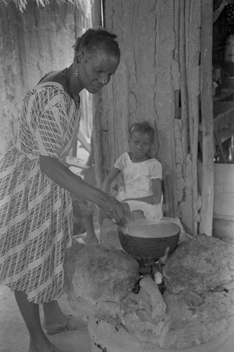 Woman cooking, San Basilio de Palenque, ca. 1978