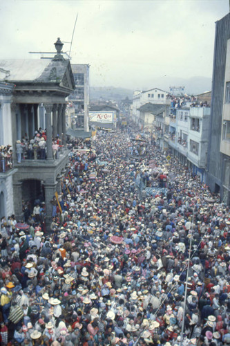 Large crowd at the Blacks and Whites Carnival, Nariño, Colombia, 1979