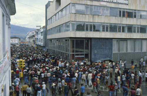 Large crowd at the Blacks and Whites Carnival, Nariño, Colombia, 1979