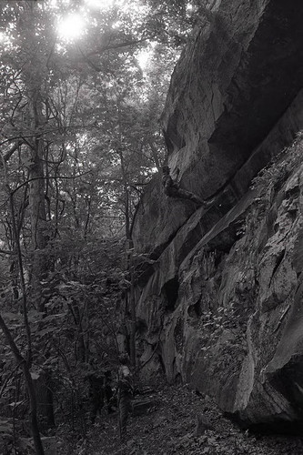 Survival school students learn to rappel, Liberal, 1982