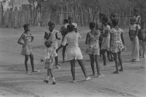 Girls practice boxing, San Basilio de Palenque, 1977