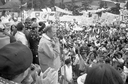 Presidential Candidate Ángel Aníbal Guevara stands before a crowd, Guatemala City, 1982