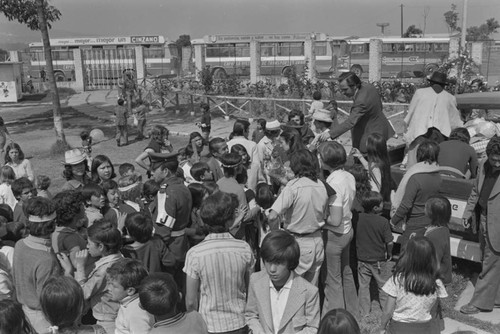 A crowd at Tunjuelito's Christmas festivities, Tunjuelito, Colombia, 1977