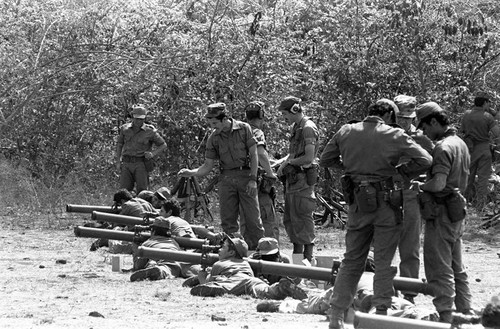 Soldiers learn how to use mortars, Ilopango, 1983