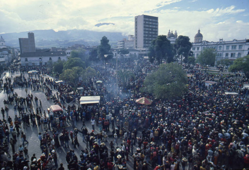 Large crowd at the Blacks and Whites Carnival, Nariño, Colombia, 1979