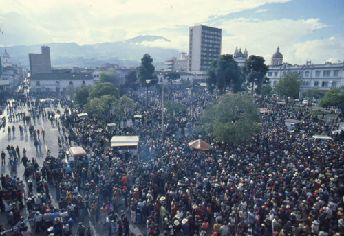 Large crowd at the Blacks and Whites Carnival, Nariño, Colombia, 1979